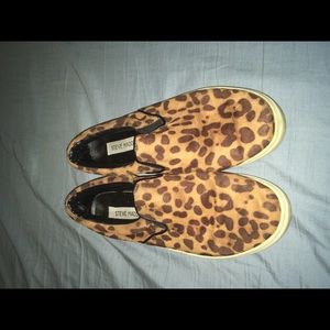 Leopard Steve Madden slide ons